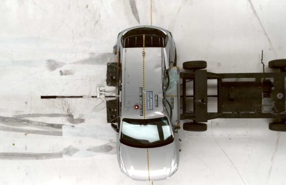 See Hydrogen-Powered Hyundai Nexo Survive Its First Crash Test